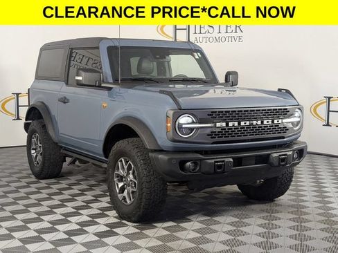 Used 2023 Ford Bronco Badlands AWD/4WD image 2