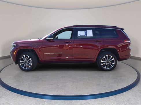 Used 2025 Jeep Grand Cherokee L Overland w/ Advanced Protech Group III AWD/4WD image 9