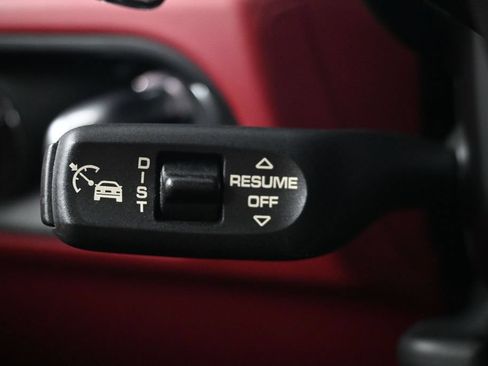 Certified 2023 Porsche Macan AWD/4WD image 22