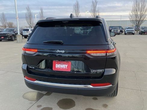 Certified 2022 Jeep Grand Cherokee Limited w/ Luxury Tech Group II image 7