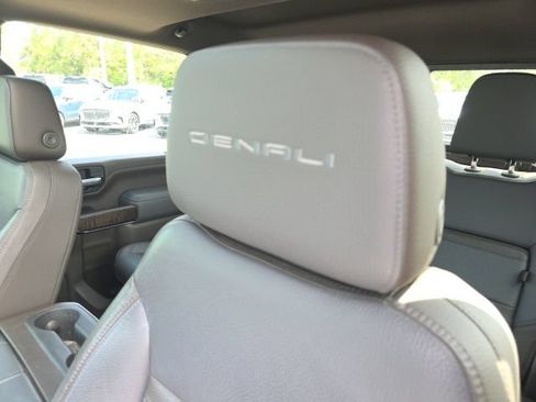 Used 2020 GMC Sierra 2500 Denali w/ Denali Ultimate Package AWD/4WD image 3