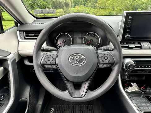 Used 2020 Toyota RAV4 XLE w/ Convenience Package AWD/4WD image 21