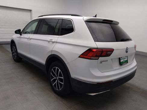 Used 2021 Volkswagen Tiguan SE w/ Panoramic Sunroof Package FWD image 5