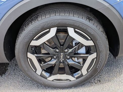 Used 2025 Kia Telluride S image 36