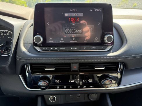 Used 2021 Nissan Rogue SV FWD image 10
