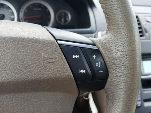 Used 2018 Volvo XC90 T5 Momentum w/ Convenience Package FWD image 21