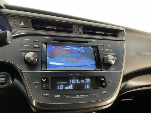 Used 2018 Toyota Avalon XLE image 25