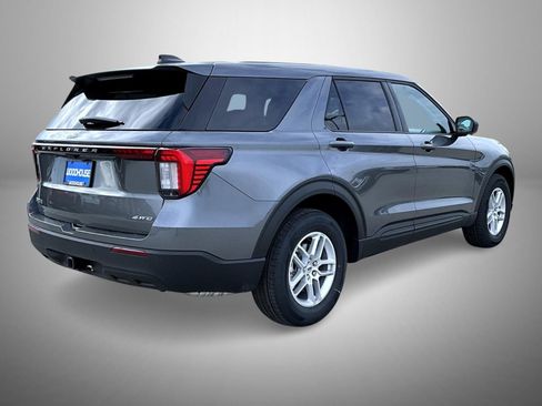 New 2026 Ford Explorer Active image 5