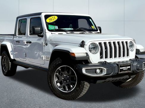 Used 2021 Jeep Gladiator Overland w/ Popular Equipment Package image 11