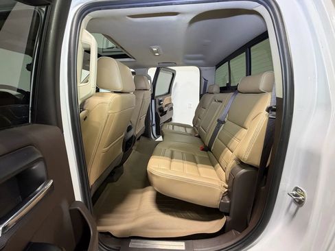 Used 2018 GMC Sierra 3500 Denali image 13