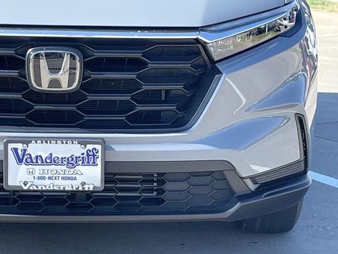 Used 2025 Honda CR-V LX image 7