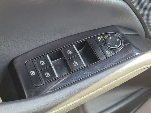 Used 2025 MAZDA MAZDA3 s FWD image 18
