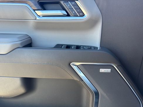 Used 2024 GMC Sierra 1500 SLT w/ SLT Premium Plus Package image 19