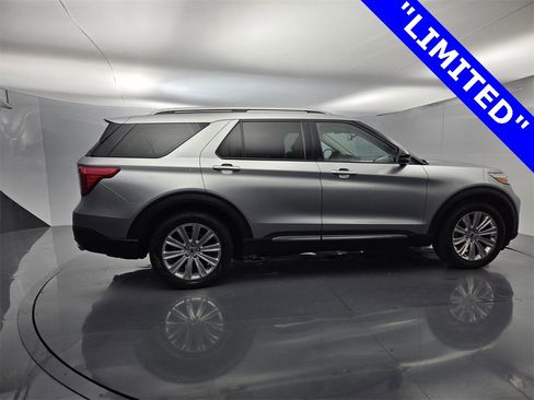 Used 2020 Ford Explorer Limited w/ Class III Trailer Tow Package image 13