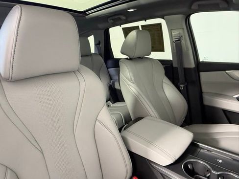 Used 2025 Acura MDX w/ Technology Package image 56