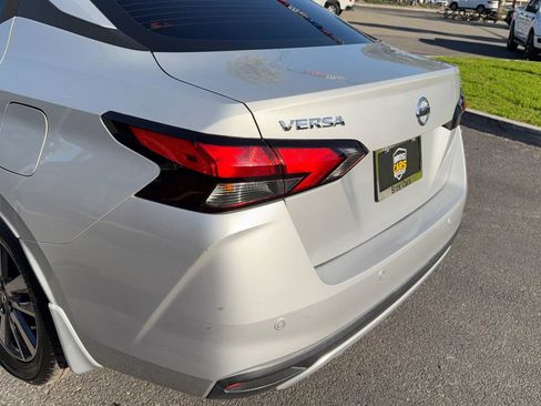 Used 2020 Nissan Versa SV image 35