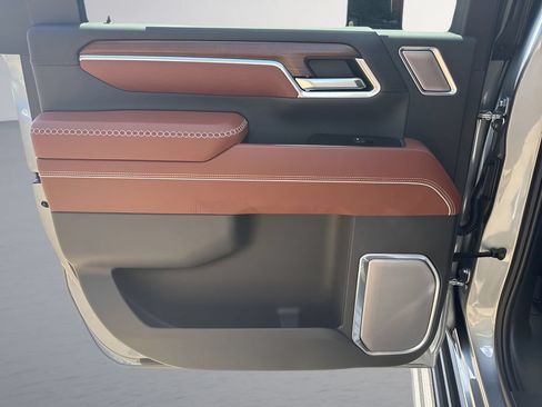 New 2026 GMC Sierra 2500 Denali Ultimate AWD/4WD image 32
