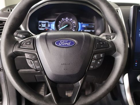 Used 2024 Ford Edge SE AWD/4WD image 3