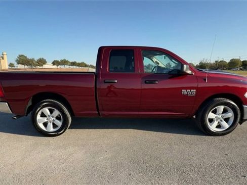 Used 2024 RAM 1500 Classic SLT image 9