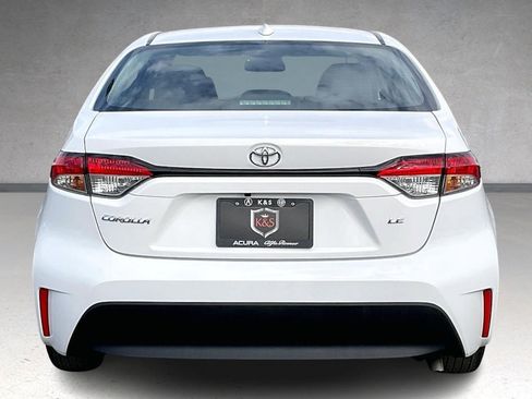 Used 2025 Toyota Corolla LE image 4