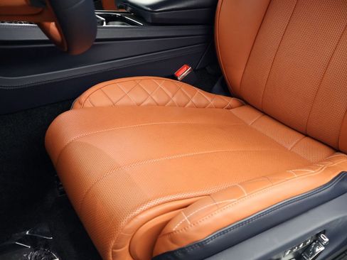 Used 2024 Bentley Continental GT Mulliner image 9