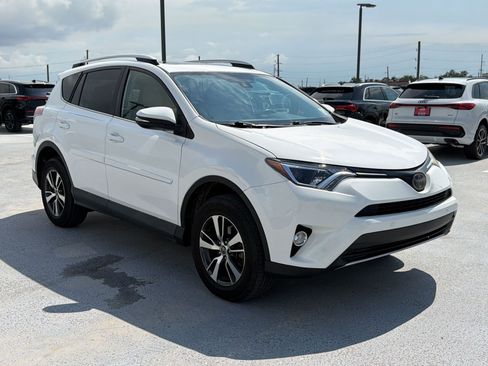 Used 2016 Toyota RAV4 XLE w/ Convenience Package FWD image 7