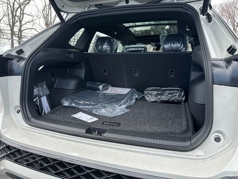 New 2026 Volkswagen Tiguan SE R-Line AWD/4WD image 15