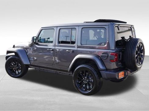 Certified 2025 Jeep Wrangler Unlimited Sahara w/ Safety Group image 9