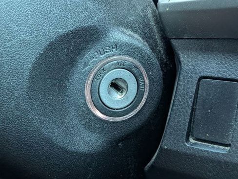 Used 2016 Toyota RAV4 LE FWD image 19