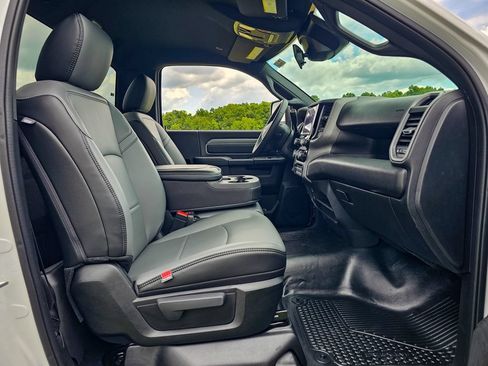 New 2026 RAM 3500 Tradesman AWD/4WD image 30