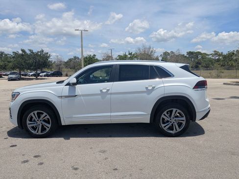 Used 2024 Volkswagen Atlas Cross Sport SEL R-Line AWD/4WD image 22