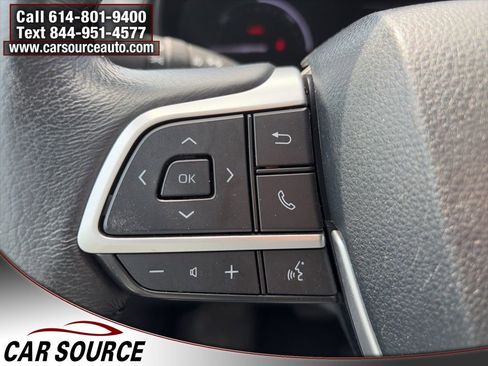 Used 2024 Toyota Sienna XLE FWD image 14