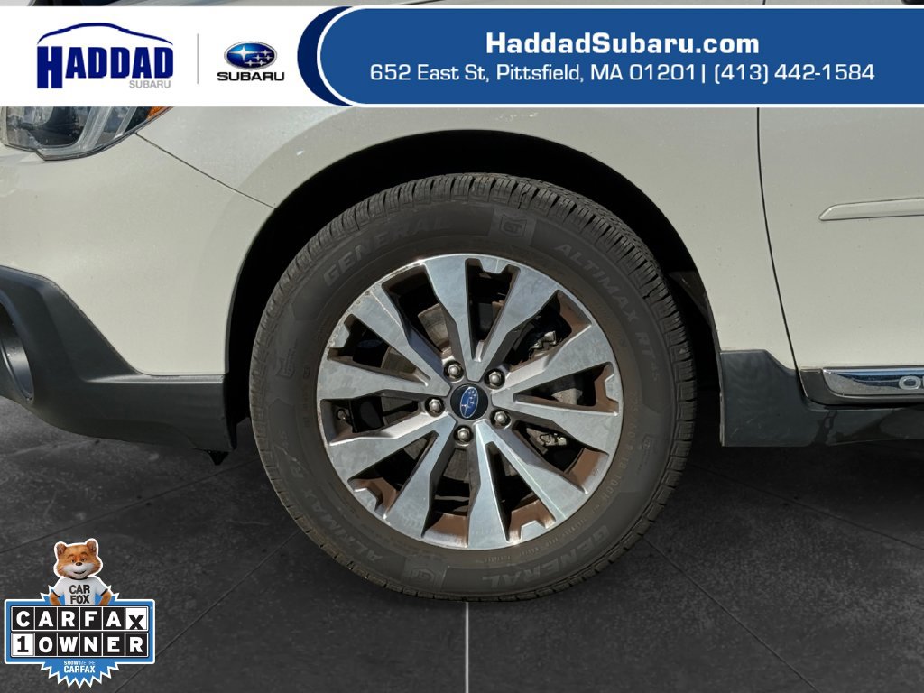 Used 2017 Subaru Outback 3.6R Touring AWD/4WD image 14
