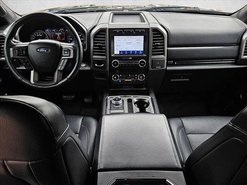 Used 2020 Ford Expedition XLT w/ Equipment Group 202A RWD image 16