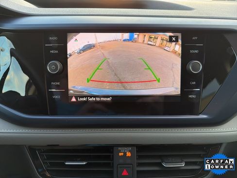 Used 2024 Volkswagen Taos SE image 24