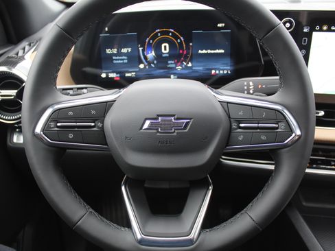 New 2026 Chevrolet Equinox ACTIV w/ Convenience Package III image 12