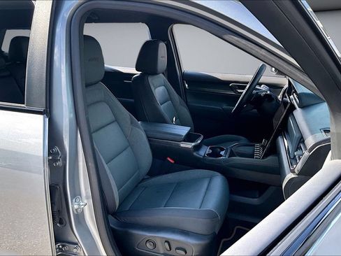 Used 2026 GMC Terrain AT4 w/ Convenience Package III AWD/4WD image 29