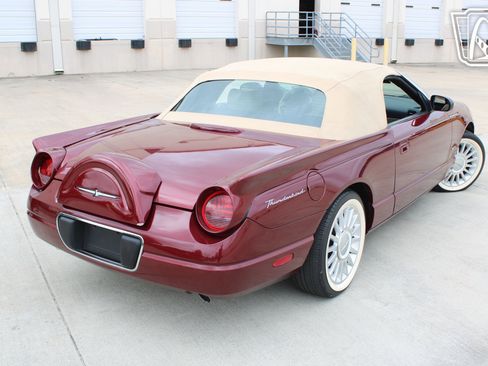 Used 2004 Ford Thunderbird RWD image 18