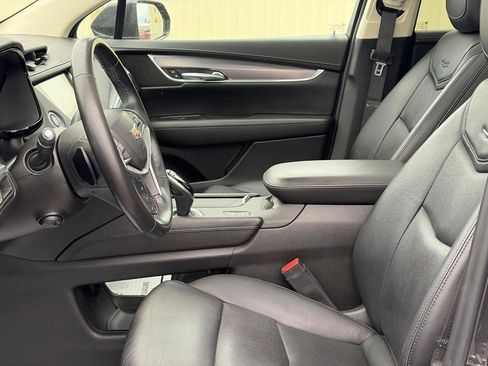 Used 2018 Cadillac XT5 Premium Luxury FWD image 19