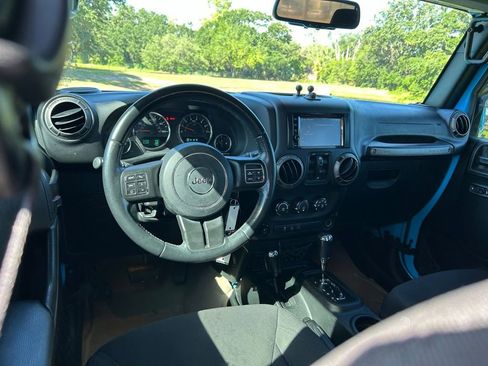 Used 2018 Jeep Wrangler Unlimited Sport S AWD/4WD image 12