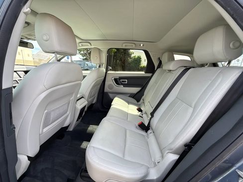 Used 2019 Land Rover Discovery Sport HSE image 15