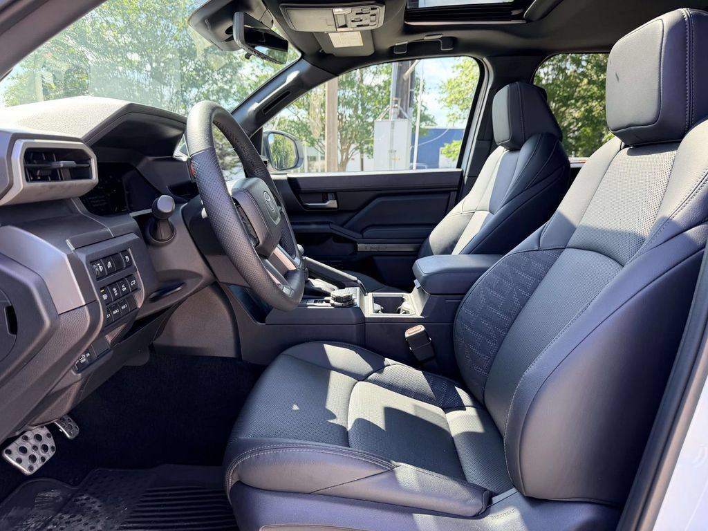 Certified 2025 Toyota Tacoma TRD Sport w/ TRD Sport Premium Package AWD/4WD image 19