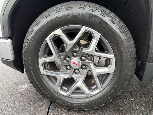 Used 2023 GMC Sierra 1500 SLT w/ SLT Premium Package image 28