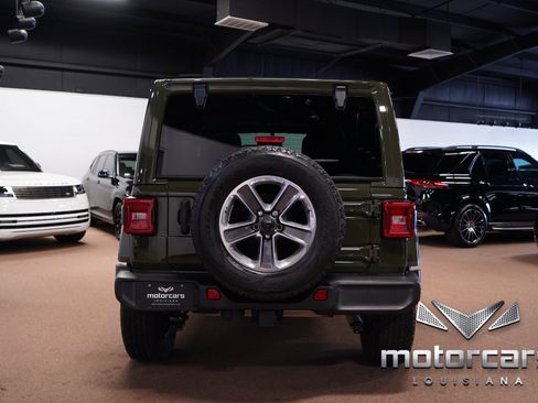 Used 2022 Jeep Wrangler Unlimited Sahara w/ LED Lighting Group AWD/4WD image 6