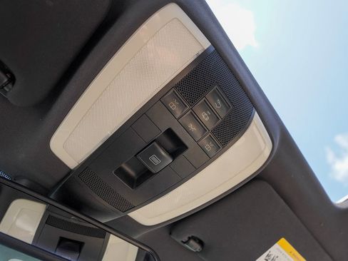 Used 2010 Mercedes-Benz C 63 AMG Sedan image 23