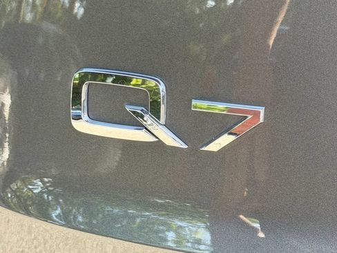 Used 2023 Audi Q7 3.0T Premium Plus w/ Premium Plus Package AWD/4WD image 31