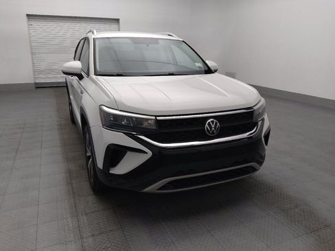 Used 2022 Volkswagen Taos SE FWD image 14