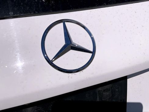 Used 2022 Mercedes-Benz GLC 300 4MATIC image 10