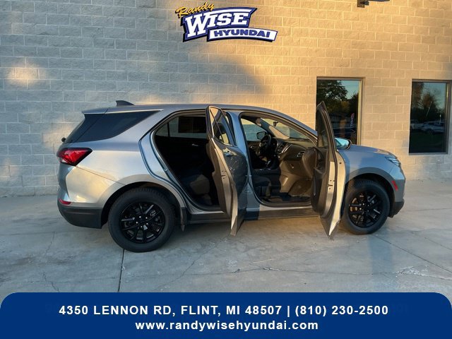 Used 2024 Chevrolet Equinox LT w/ Driver Convenience Package AWD/4WD image 6