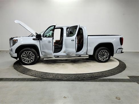 New 2026 GMC Sierra 1500 Denali Ultimate image 12
